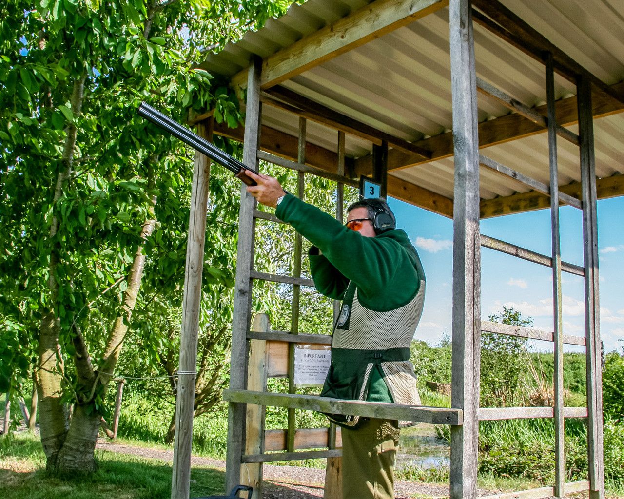 Clay Shoot Stand Covered 1280x1024.jpg